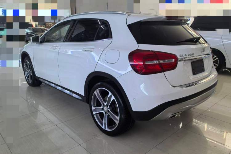 Used Mercedes-Benz GLA 2015 GLA 220 4MATIC Luxury Model