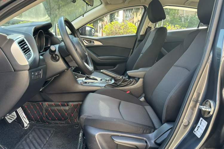 Used Mazda Mazda 3 Axela 2017 Sedan 1.5L Automatic Comfort Model Emission Standard China V
