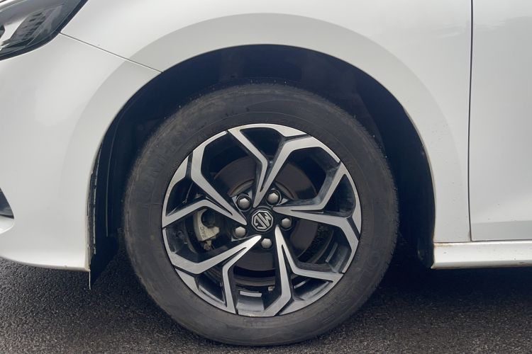 Used MG 5 2022 180 DVVT CVT Youth Luxury Edition
