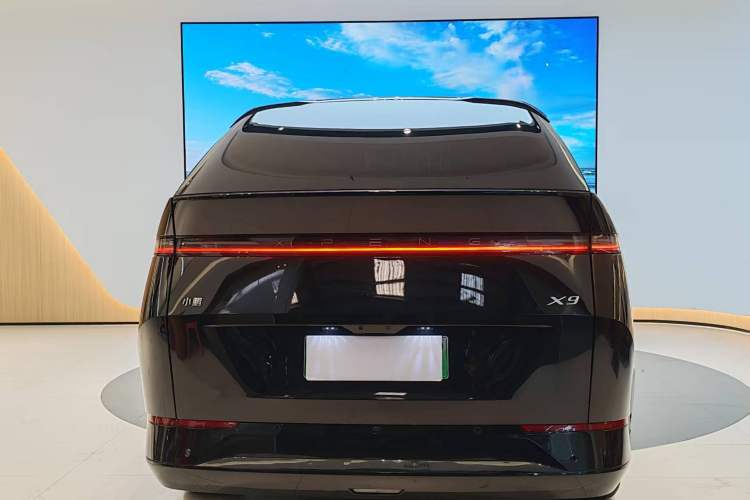 Used XPeng X9 2024 702 Ultra-Long Range Max