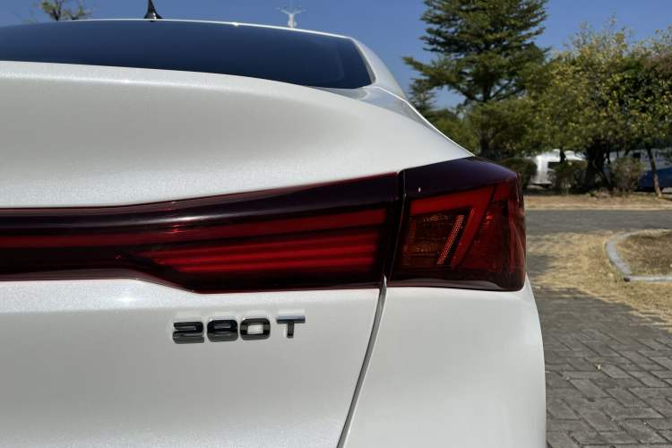 Used Changan Eado 2022 PLUS Blue Whale NE 1.4T GDI DCT Flagship Edition
