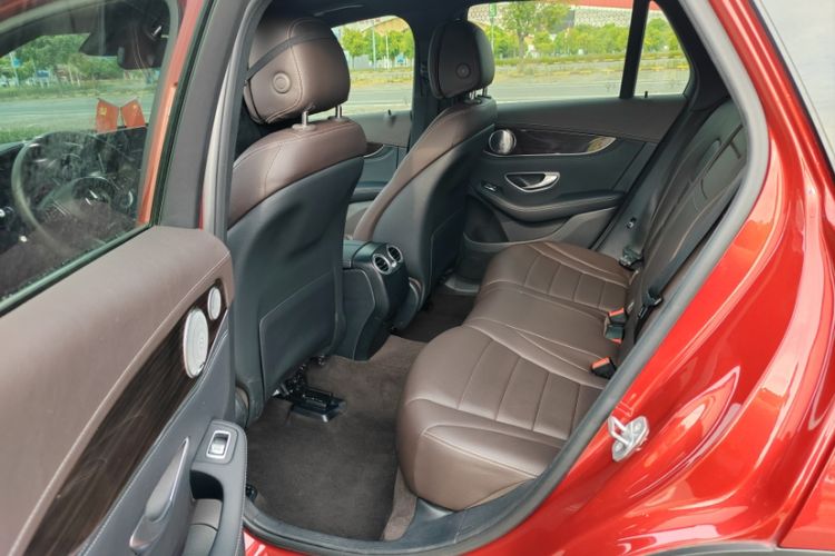 Used Mercedes-Benz GLC 2017 GLC 260 4MATIC Luxury Model
