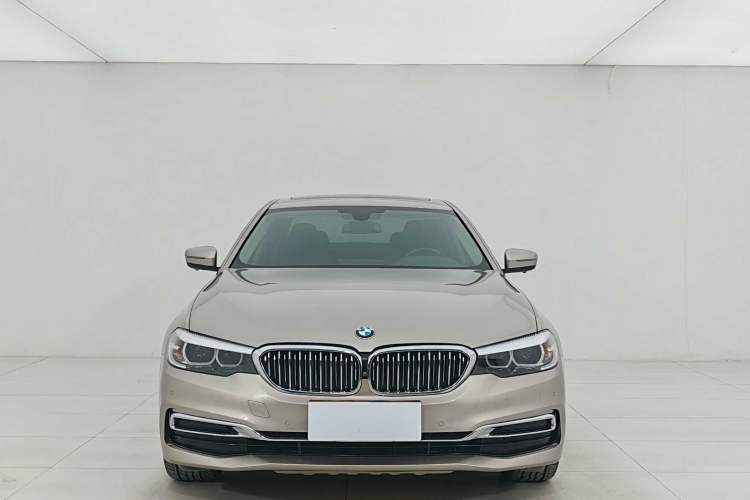 Used BMW 5 Series 2019 Facelifted 525Li Luxury Package
