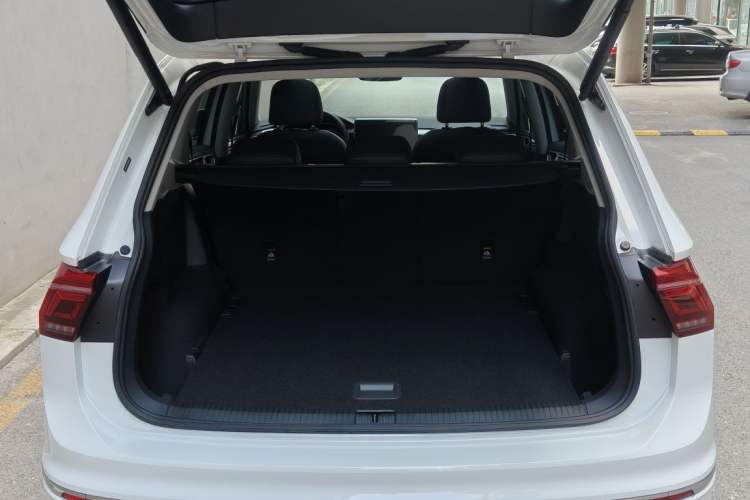 Used Volkswagen Tiguan L 2023 330TSI Automatic Two-Wheel Drive R-Line Flagship Edition