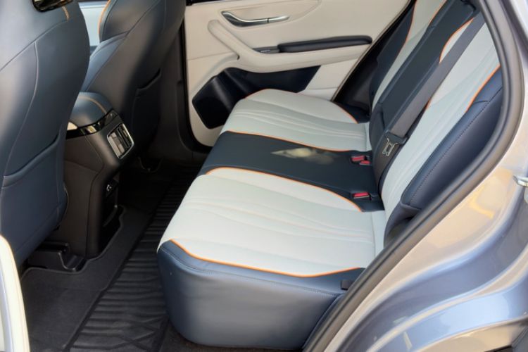 Used BYD Song PLUS New Energy 2024 HONOR Edition DM-i 110km Flagship PLUS
