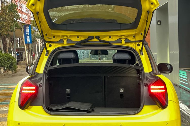 Used  Electric MINI COOPER 2024 456km COOPER E Classic Edition