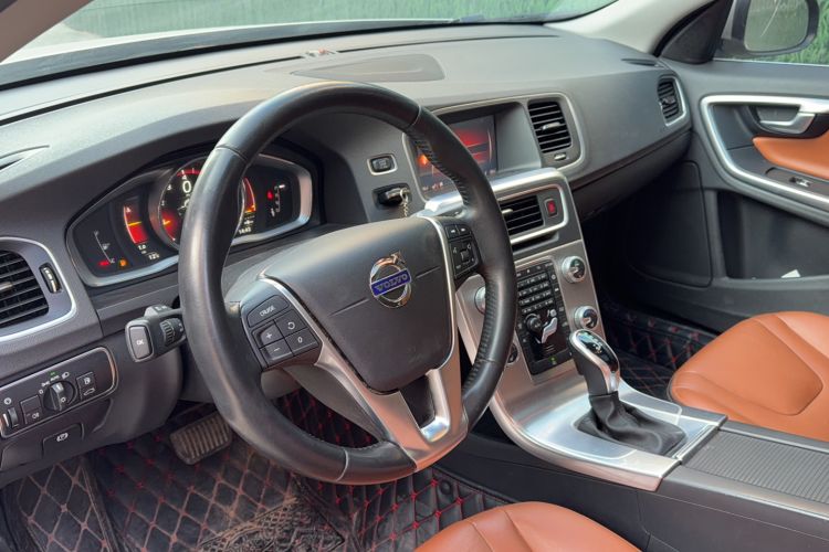 Used Volvo S60 2018 S60L T4 Zhiyuan Edition
