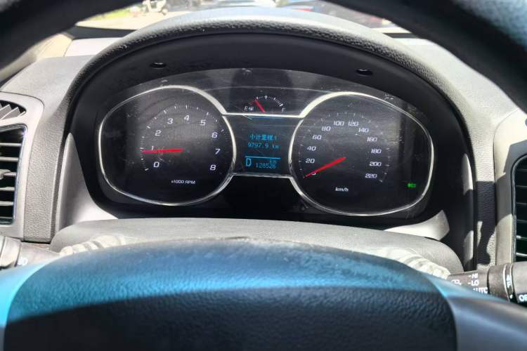 Used Chevrolet Captiva 2015 2.4L Two-Wheel Drive Urban Version 7 Seats
