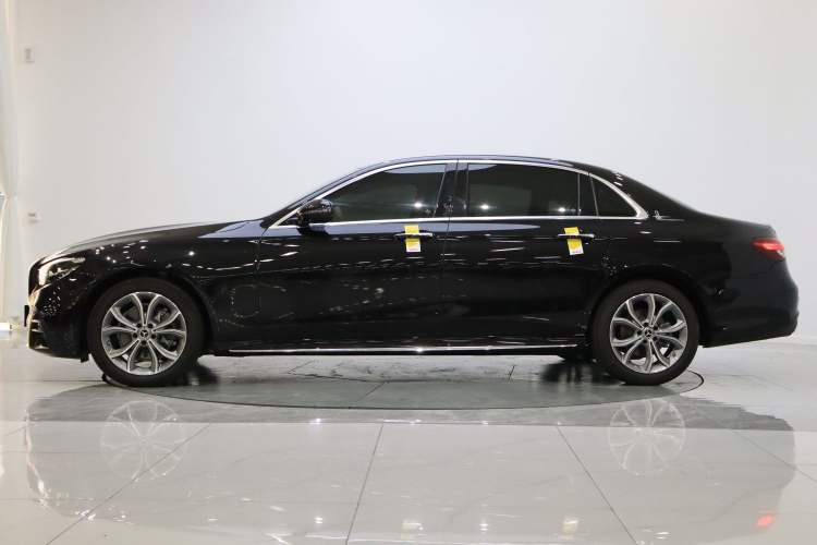 Used Mercedes-Benz E-Class 2022 Second Facelift E 300 L Sporty and Stylish Edition
