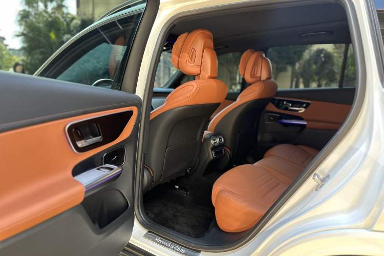 Used Mercedes-Benz GLC 2024 Refreshed GLC 300 L 4MATIC Dynamic Version 5 Seats
