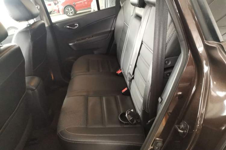 Used Renault Koleos 2015 2.5L Two-Wheel Drive Comfort Edition
