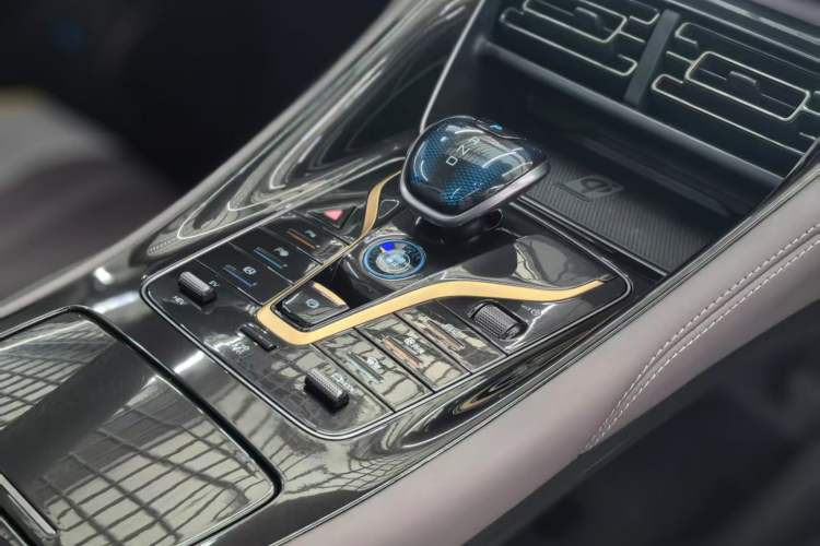 Used BYD Frigate 07 2023 DM-i 100KM Flagship Model
