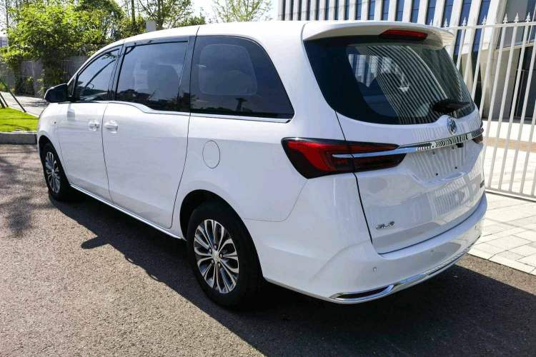 Used Buick GL8 2023 Land Executive Class Comfort Model
