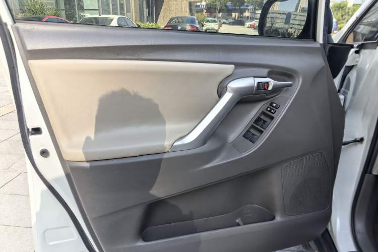 Used Toyota Verso 2015 180E CVT Crossover Edition