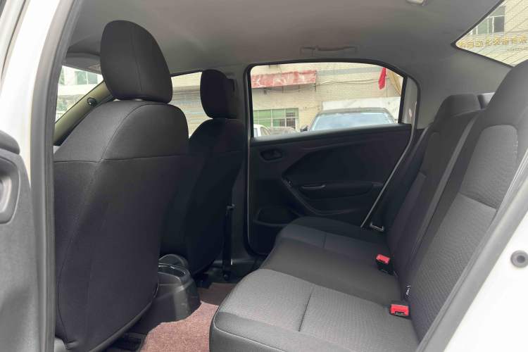 Used Peugeot 301 2014 1.6L Manual Comfort Edition
