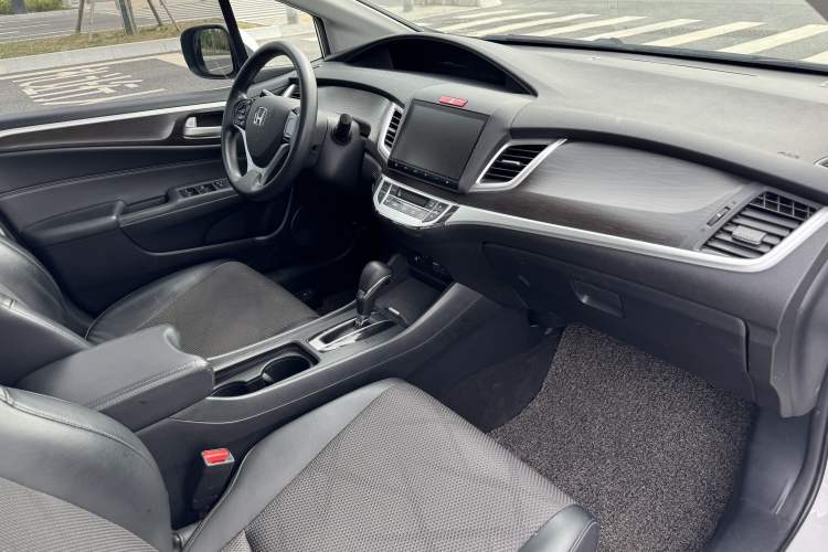 Used Honda Jade 2016 1.8L Automatic Comfort Elite Version 5 Seats