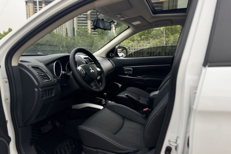 Used Mitsubishi ASX 2018 2.0L CVT Two-Wheel Drive Deluxe Edition
