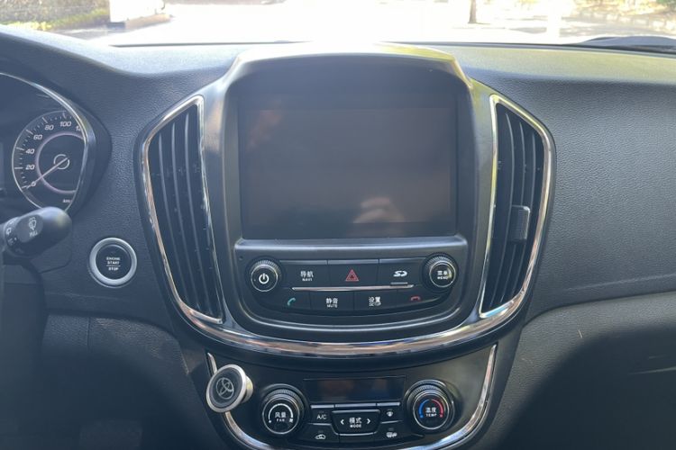 Used Baojun 560 2016 1.8L iAMT Luxury Model
