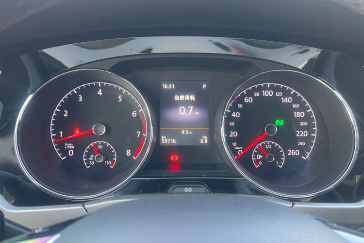 Used Volkswagen Touran 2016 Volkswagen Touran L 280TSI DSG Luxury Edition