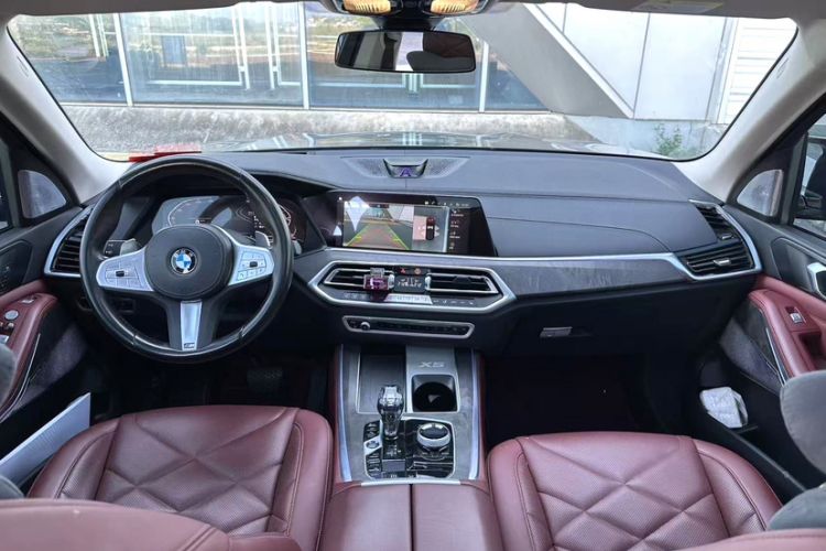 Used BMW X5 2022 Restyled xDrive 30Li Luxury Version M Sport Package