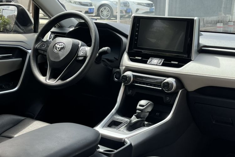 Used Toyota RAV4 2020 2.0L CVT Two-Wheel Drive Fashion Edition
