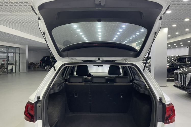 Used Volkswagen C-TREK 2017 230TSI DSG Comfort Version
