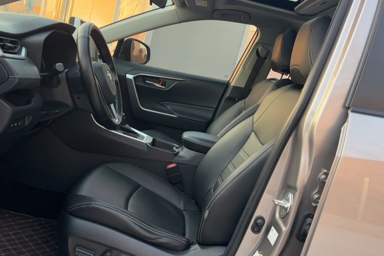 Used Toyota RAV4 2020 2.0L CVT Two-Wheel Drive Fashion Edition
