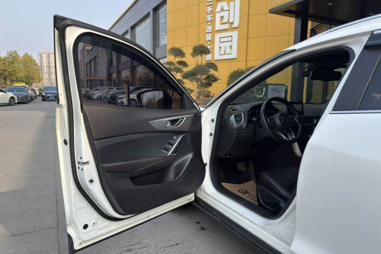 Used Mazda CX-4 2018 2.5L Automatic 4x4 Bluelight Fearless Edition China V Standard
