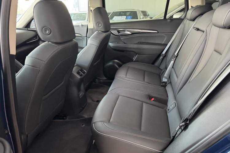 Used Buick Envision 2023 Encore Plus 652T Five-Seat All-Wheel-Drive Luxury Model
