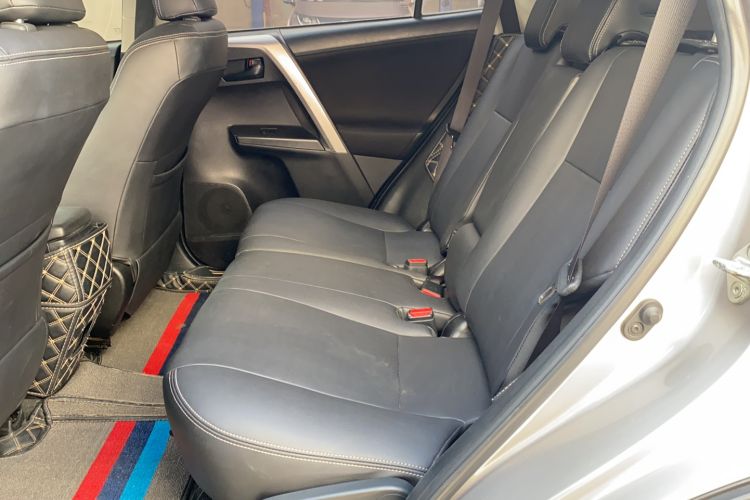 Used Toyota RAV4 2019 2.0L CVT Two-Wheel Drive Comfort Edition China VI Standard
