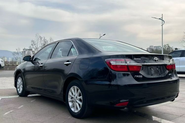 Used Toyota Camry 2016 2.0G 10th Anniversary Leading Edition