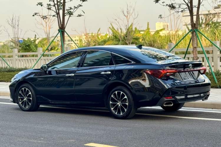 Used Toyota Avalon 2023 2.5L Luxury Edition