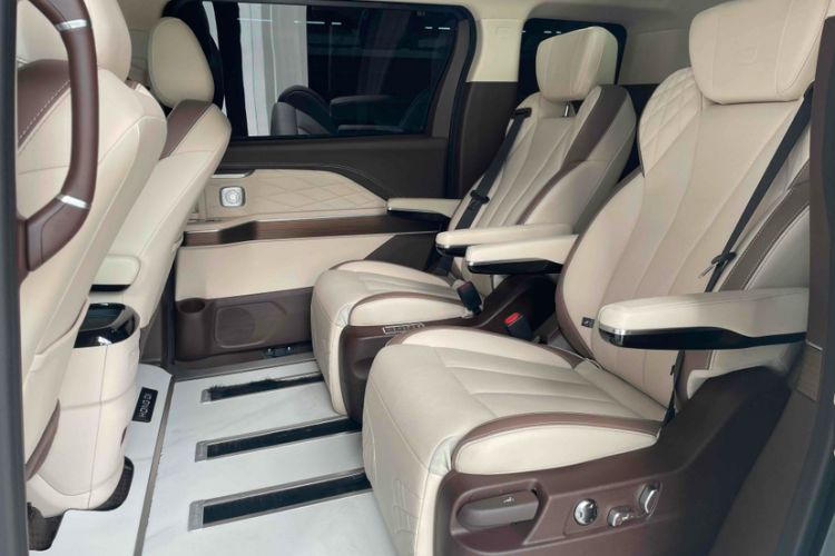 Used Bestune M9 2023 2.0T Ultimate Edition
