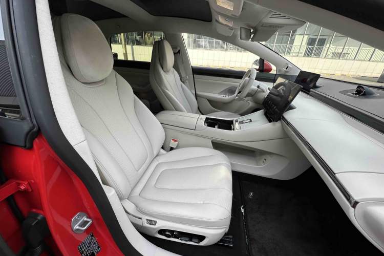 Used Hima Luxeed S7 2025 785 km Ultra
