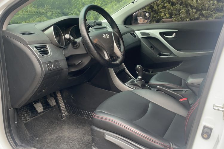 Used Hyundai Elantra 2016 1.6L Manual Prestige Edition
