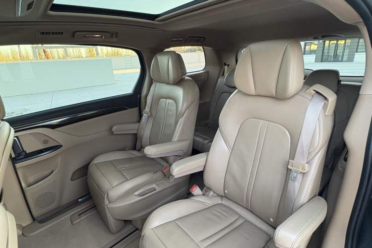 Used Buick GL8 2017 ES 28T Luxury Model China V Standard
