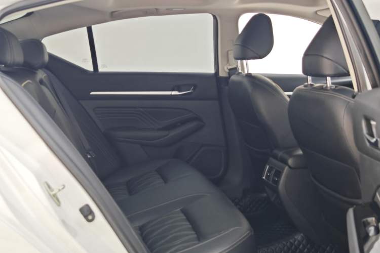 Used Nissan Teana 2022 2.0L XL-Upr Enjoyment Edition
