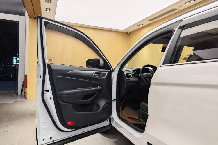 Used Changan CS75 2016 1.8T Automatic Elite Model China V Standard
