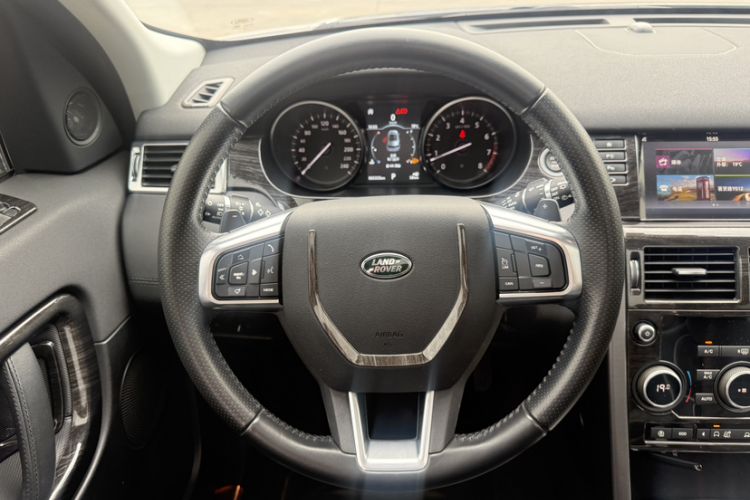 Used Land Rover Discovery Sport 2019 240 PS SE Dynamic Version China VI Standard