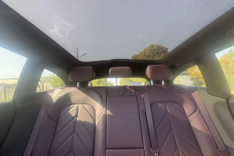 Used Nio ET5T 2025 75 kWh Touring
