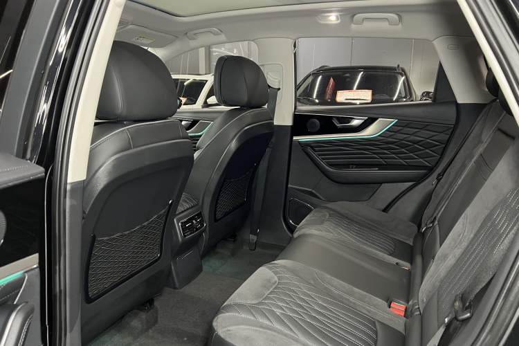 Used Hongqi HS5 2022 Revised Version 2.0T Smart Connect Flagship Edition
