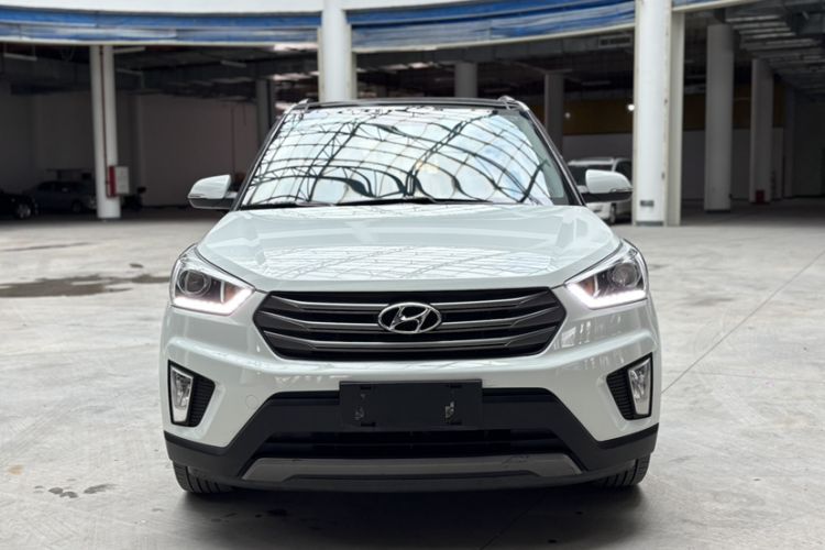 Used Hyundai ix25 2015 2.0L Automatic 4x4 Deluxe DLX
