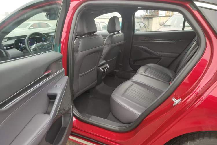 Used Ford Mondeo 2025 2.0T EcoBoost Ultimate Edition
