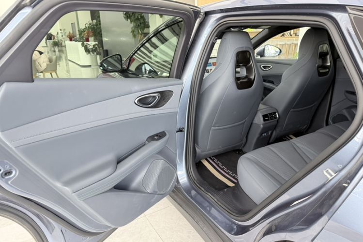 Used Denza Z9 2024 1100 km Four-Wheel Drive Max Version