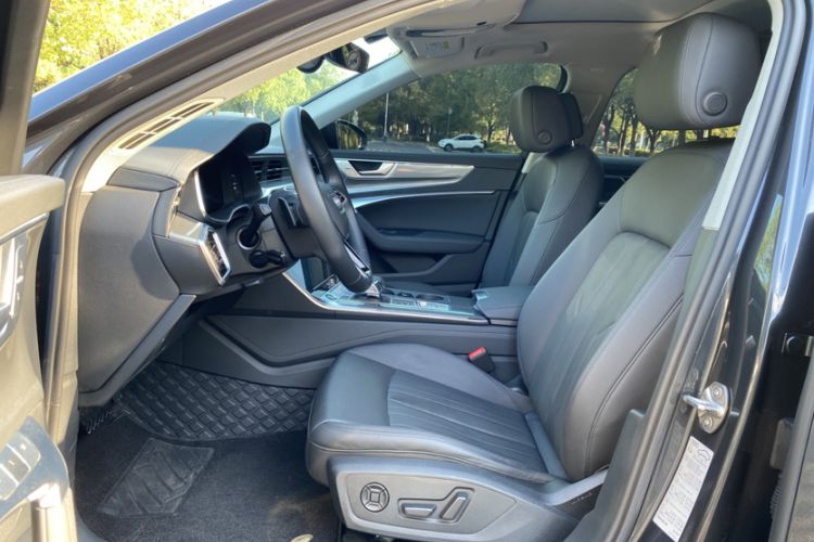 Used Audi A6 2023 allroad quattro 55 TFSI Prestige Off-Road Model
