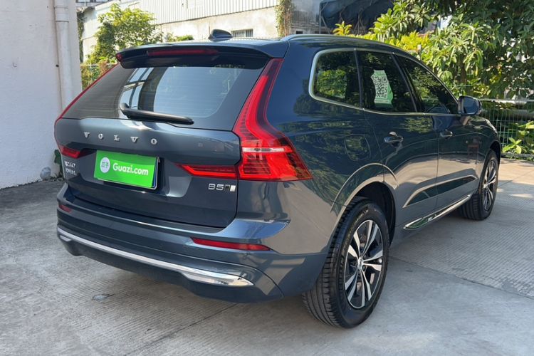 Used Volvo XC60 2023 B5 4x4 Smart Luxury Edition
