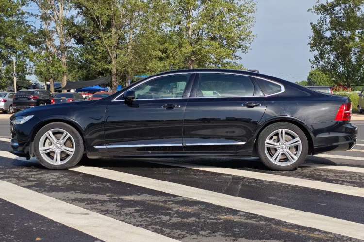 Used Volvo S90 2019 T5 Zhiyi Edition
