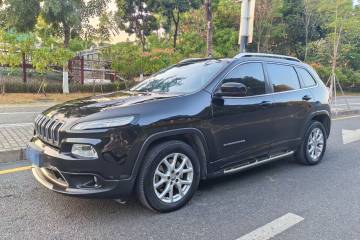 Used Jeep Cherokee 2017 2.4L Leading Edition