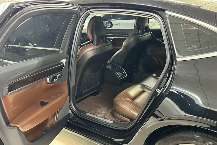 Used Volvo S90 2017 T4 Zhiyuan Edition
