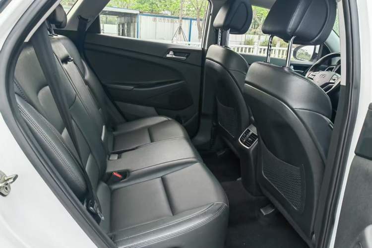 Used Hyundai Tucson 2015 1.6T Dual-Clutch Two-Wheel-Drive Smart Model
